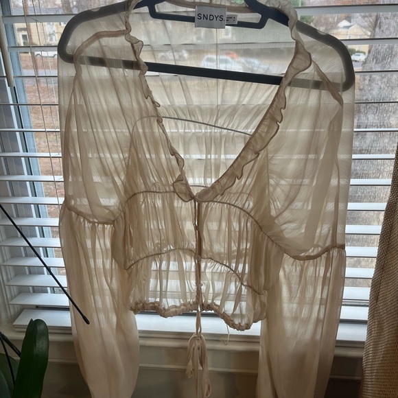 Revolve Bali cream top - Picture 3 of 3